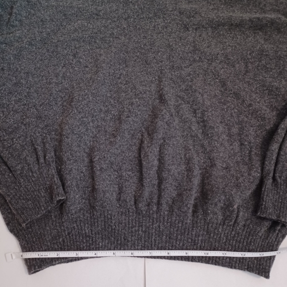 Valda Wool Blend Sweater Heather Gray Men's Sweater Size medium Fall v-neck - Picture 6 of 12